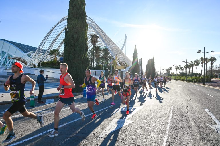 Charles Verbrugghe est descendu pour la première fois sous les 30 minutes sur 10 km à Valence.