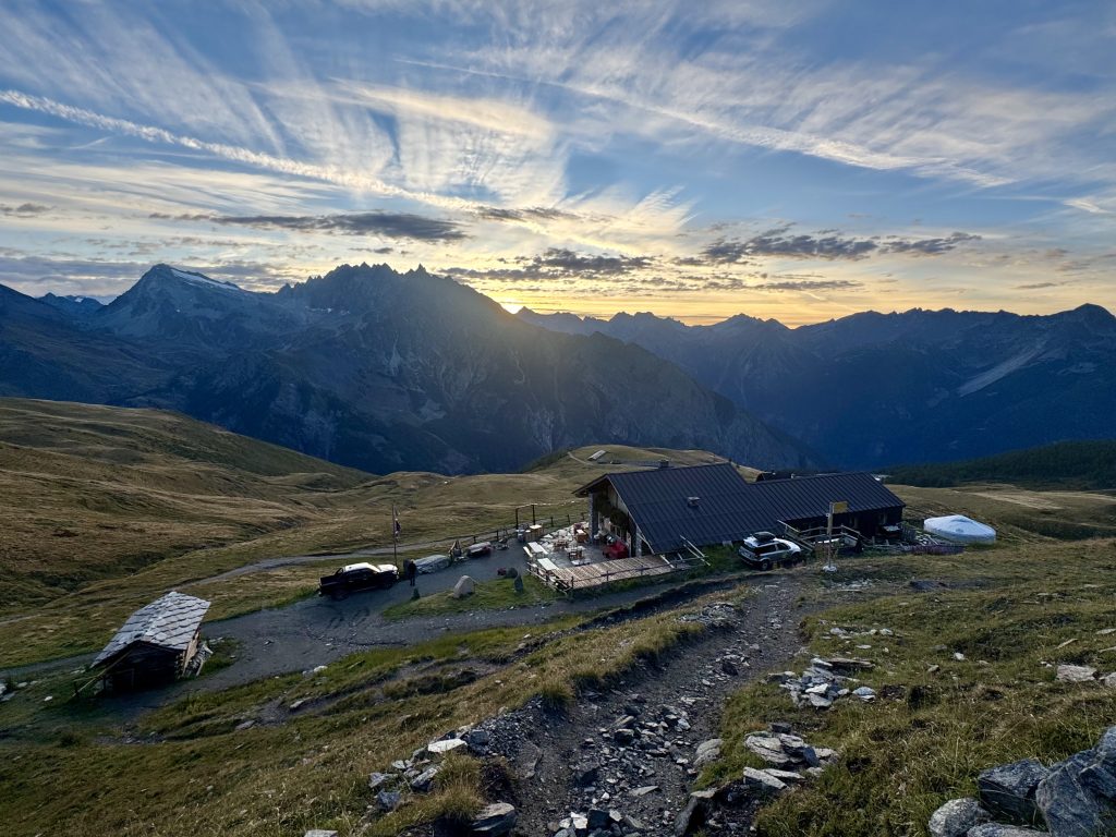 Grand Tour des Combins