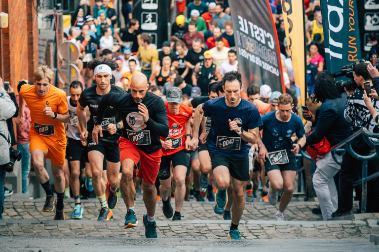 La BueRun, avec trois montées des célèbres escaliers, offre un défi atypique et physique.
